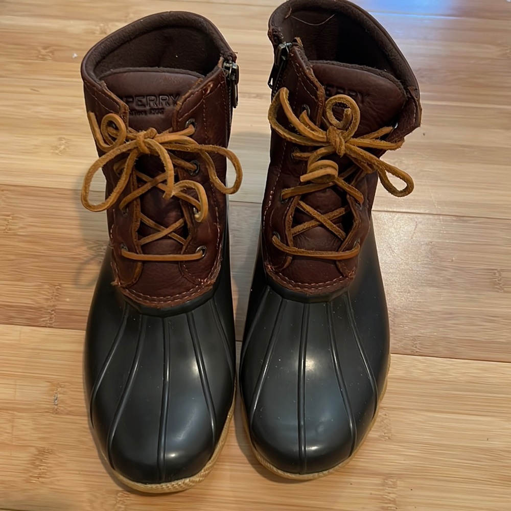 Gently worn Sperry Saltwater Duck Boots - 8.5